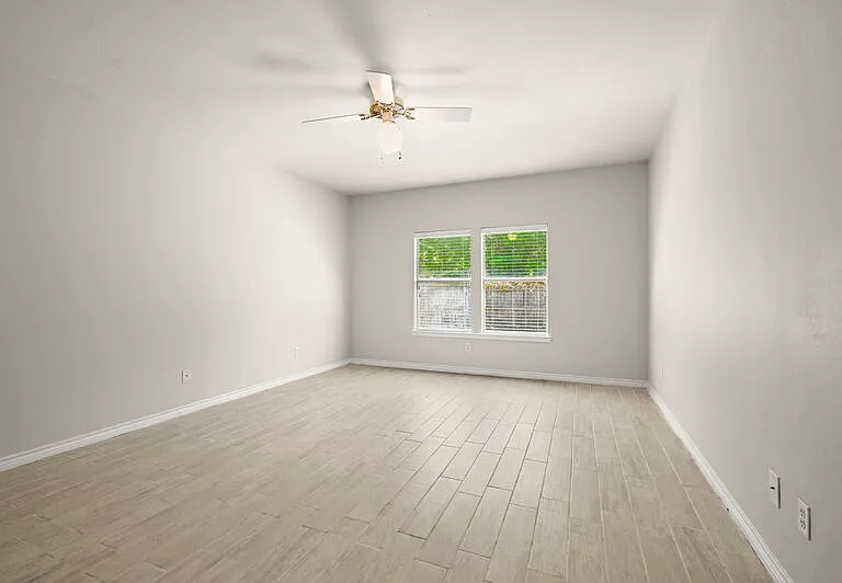 22898 Sabine Dr — Photo 20