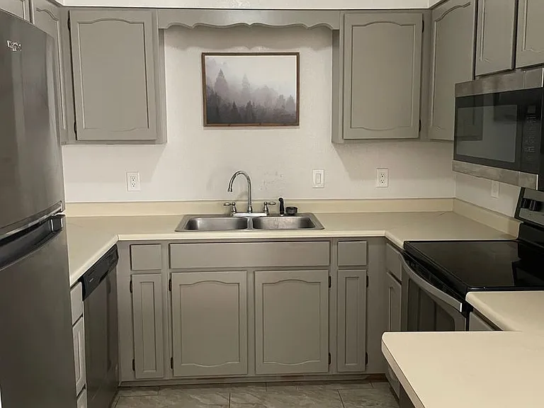 1005 Ivy Dr #398 — Photo 4