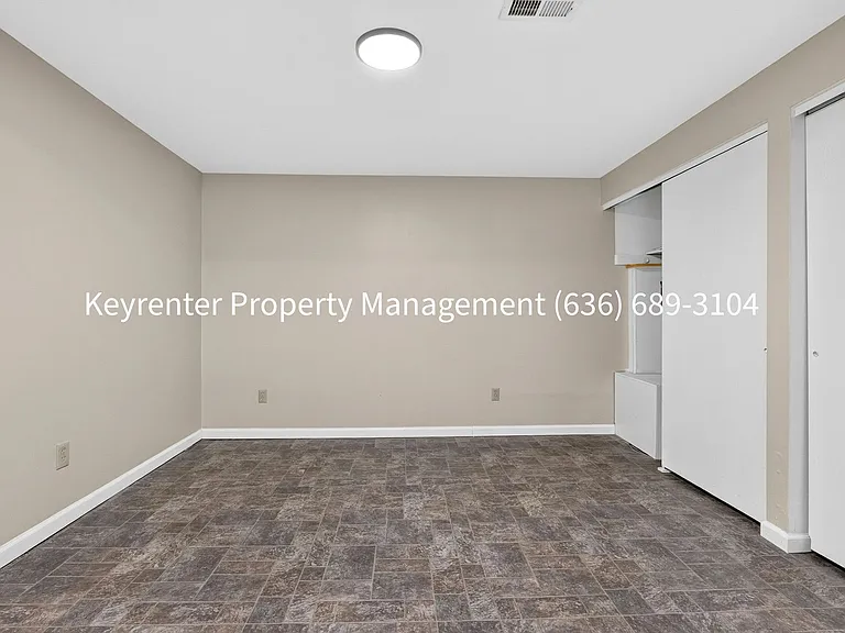 419 Omar Ct — Photo 25