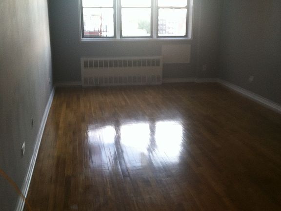 4th image of 3730 73rd St APT 6L