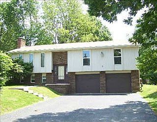 2nd image of 122 Elgin Dr