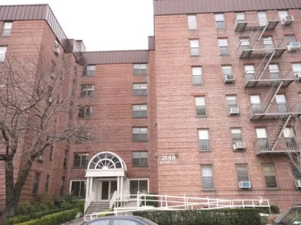 2140 Knapp Street image 1 of 1