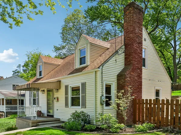 2321 Milford Dr, Bethel Park, PA 15102
