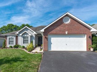 5 Longwood Dr, Mechanicsburg, PA