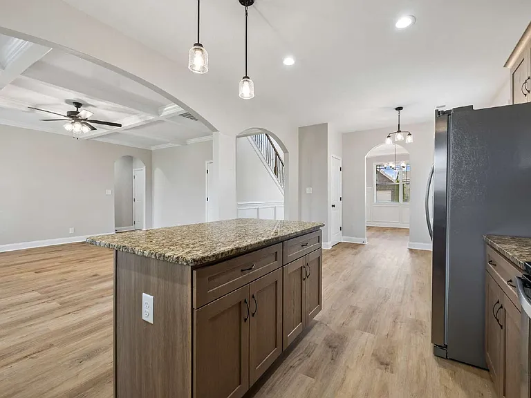1240 Winterset Dr — Photo 17