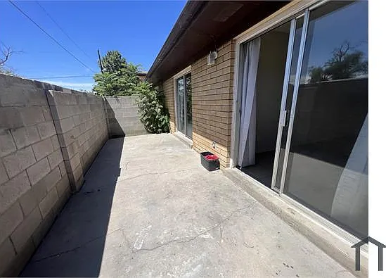 545 Palomas Dr SE — Photo 15