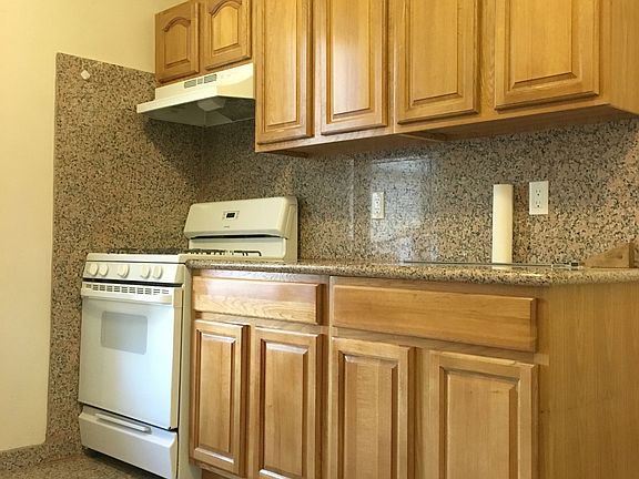 5th image of 1233 Ovington Ave APT D3