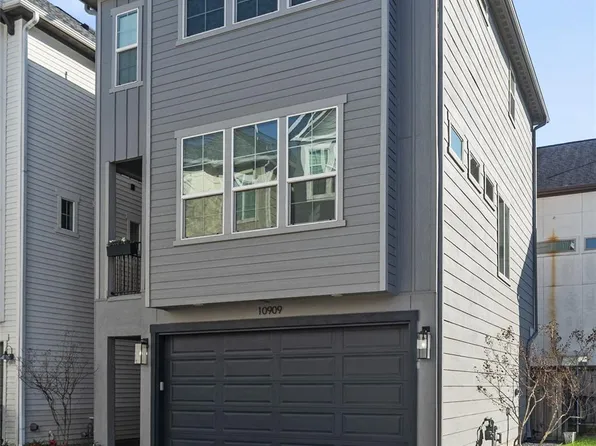 10909 Upland Retreat Dr, Houston, TX 77043