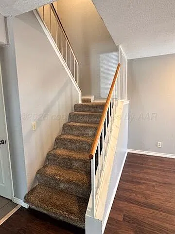 2 bed, $1,100 — Photo 3