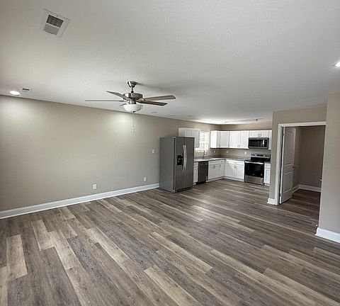 2nd image of 415 Wright Rd