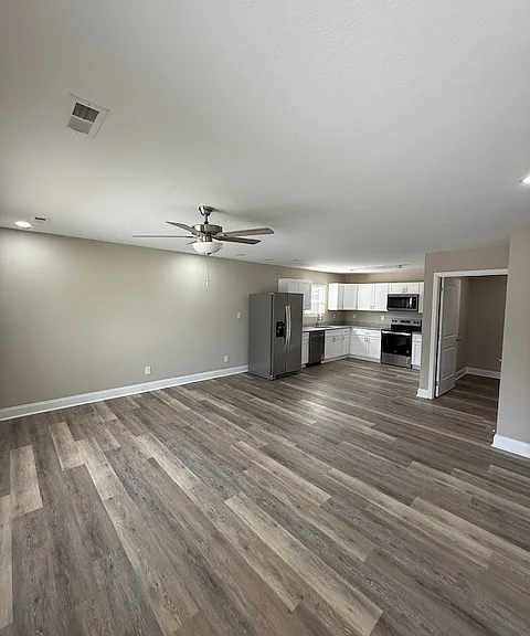 415 Wright Rd — Photo 2