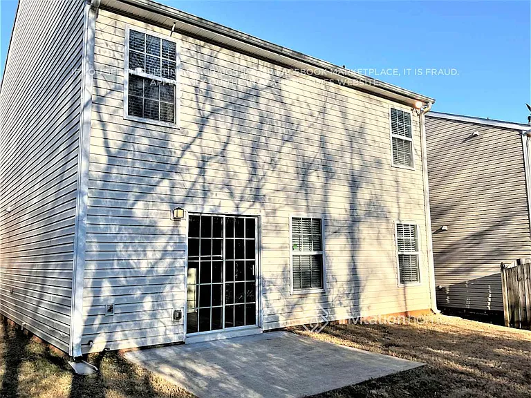 2530 Mayfair Dr — Photo 12