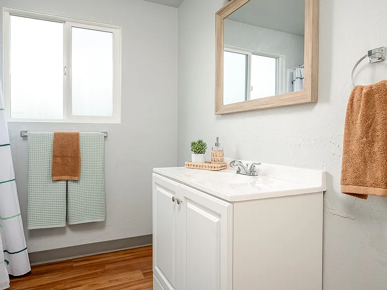 Pacific Village | Bathroom