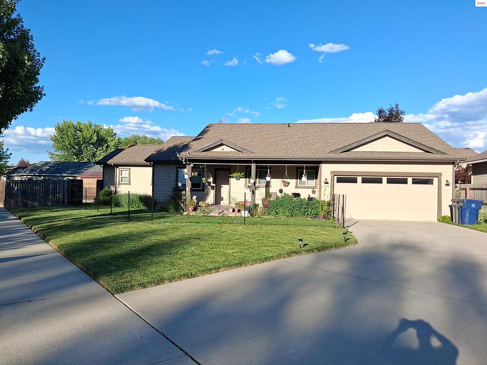 1st image of 1206 Honeysuckle Ave