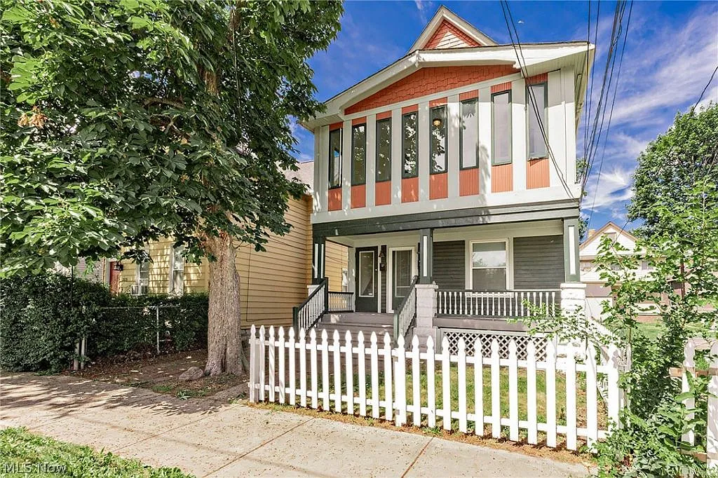 2 bed, $1,700 — Photo 1