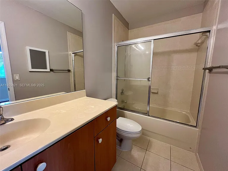 8208 SW 29th St #101 — Photo 13