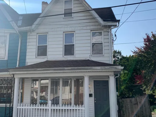 615 W Race St, Pottsville, PA 17901
