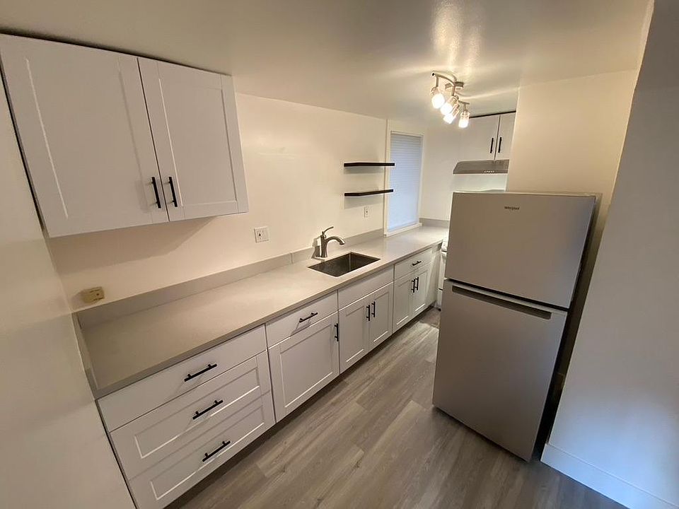 Recent updated kitchen with quartz counters
