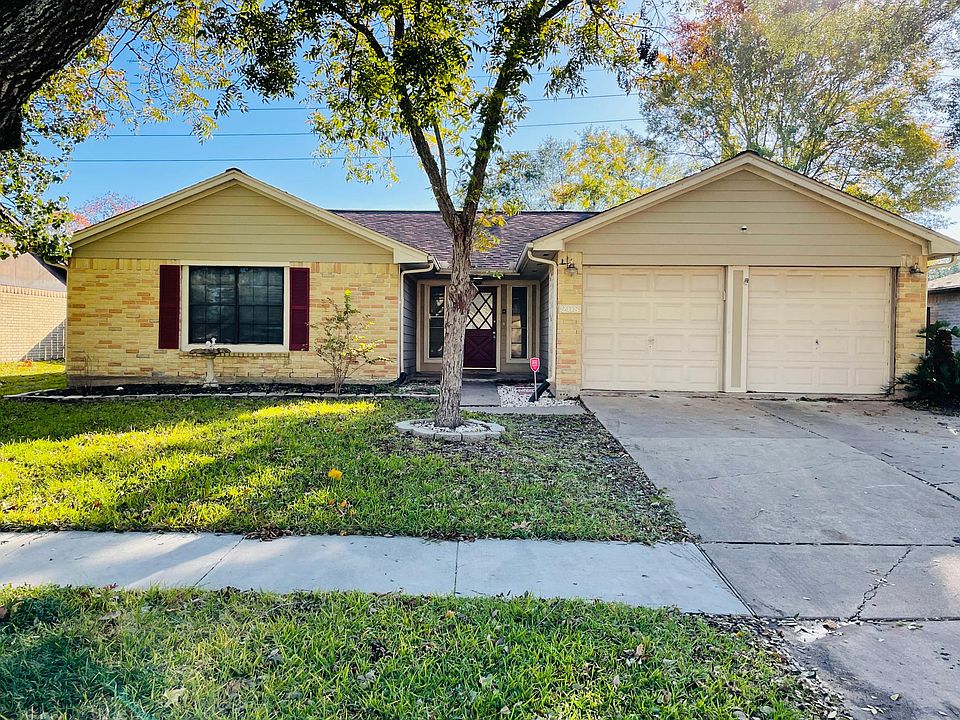 1st image of 208 Tara Plantation Dr