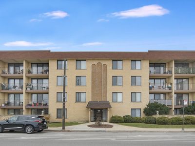 5447 W Lawrence Ave APT 204, Chicago, IL, 60630