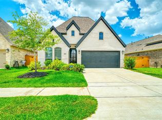 8827 Harbor Pines Dr, Cypress, TX 77433