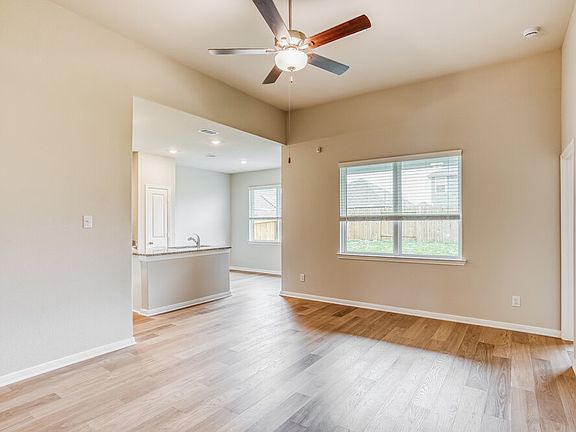 5th image of 425 San Miguel Creek Dr