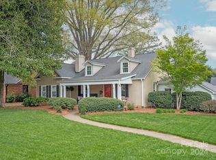 615 Westbury Rd, Charlotte, NC 28211