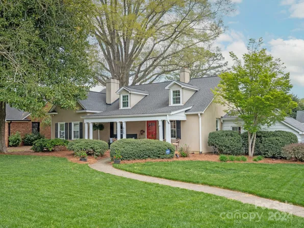 615 Westbury Rd, Charlotte, NC 28211