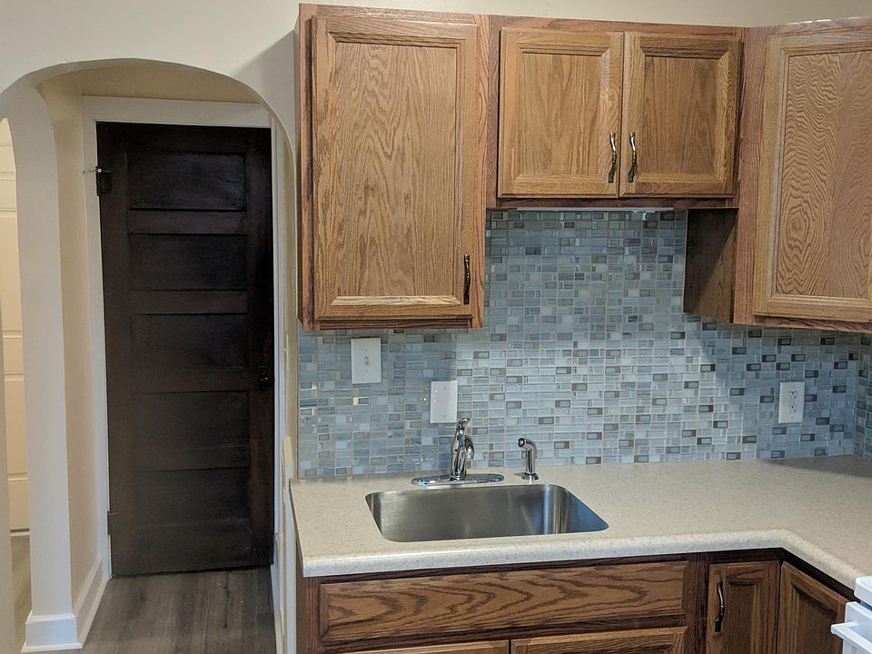 1st image of 101 N Main St #B