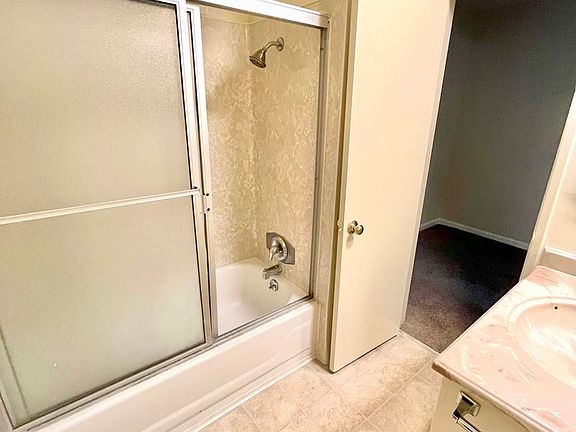 5th image of 18550 Prairie St #16