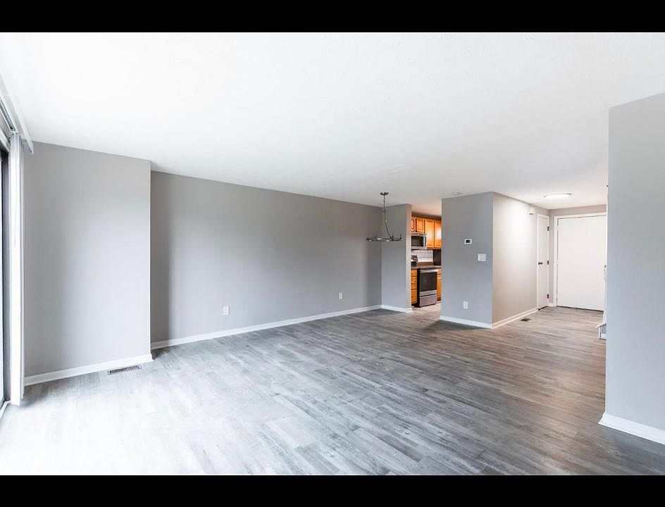 1st image of 339 Bexley Ct #1