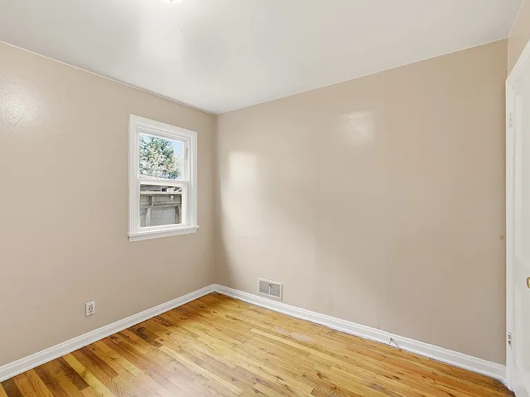 1181 Del Mar Pkwy — Photo 15