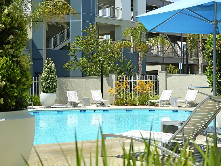 Pool Lounge