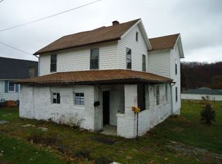 830 Broadway St, Rockwood, PA 15557