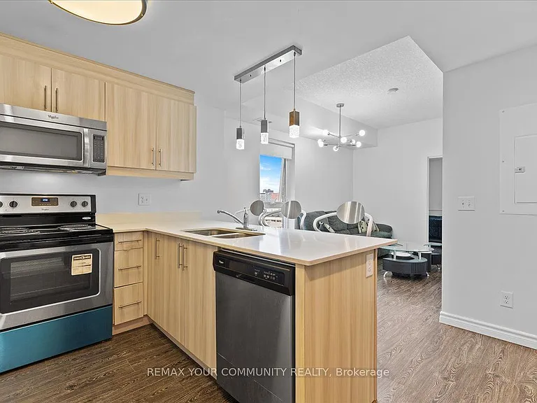 158 King St N #1105 — Photo 10