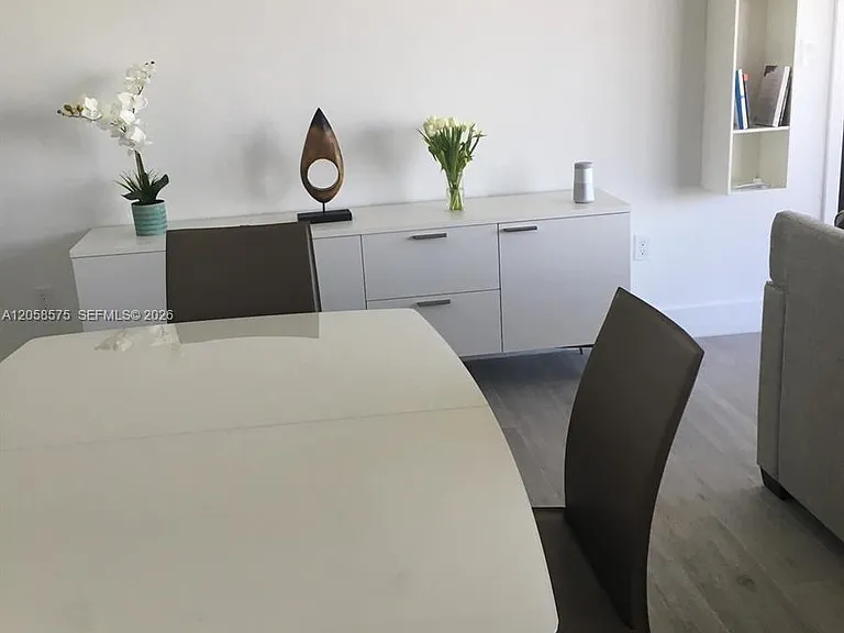 488 NE 18th St #1701 — Photo 26