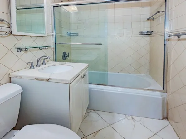 300 East 71st Street image 6 of 8