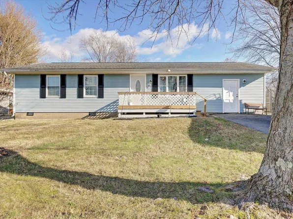 305 N Sycamore Dr, Ellettsville, IN 47429