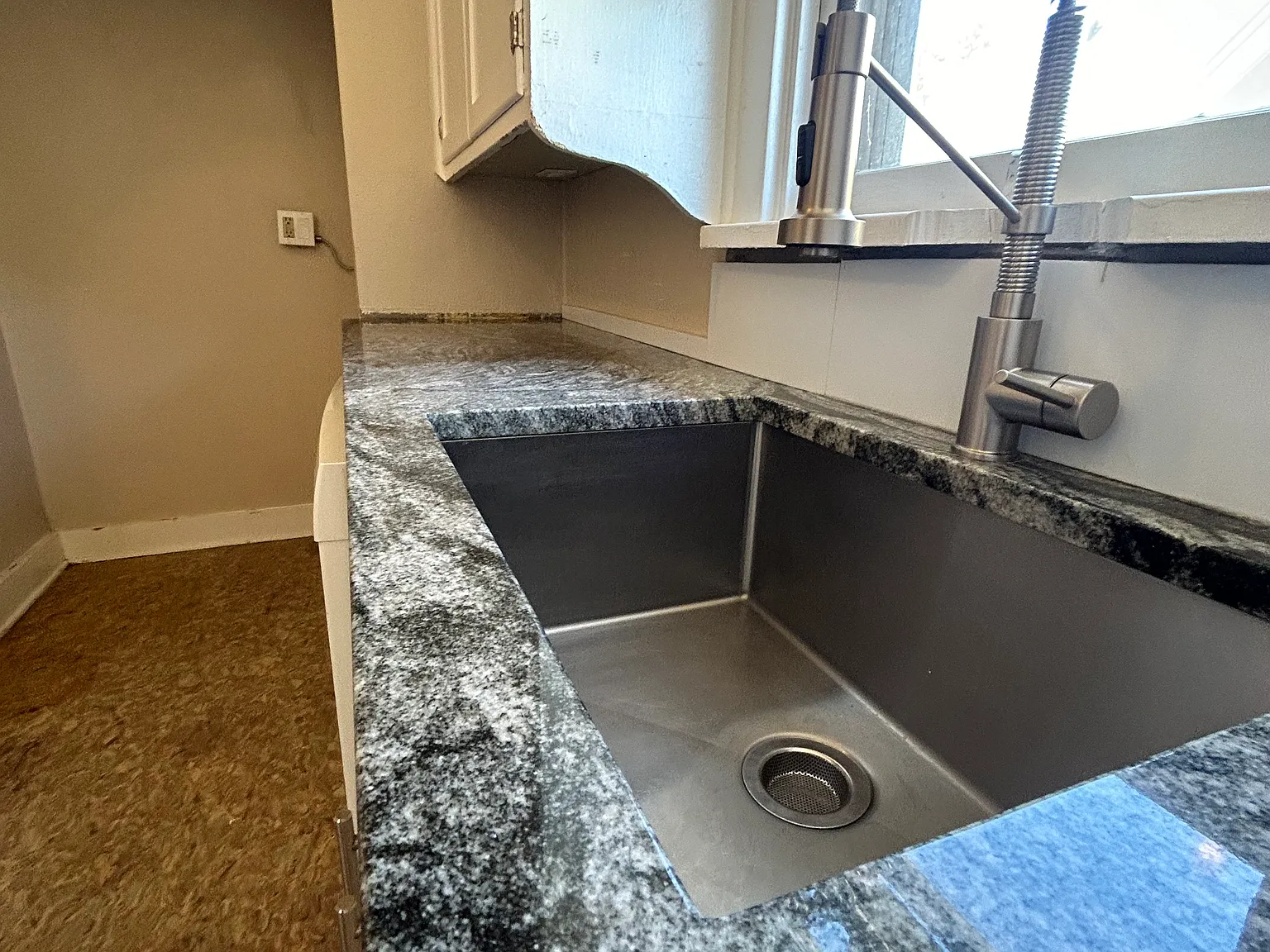 1 bed, 800 sqft, $1,289 — Photo 2
