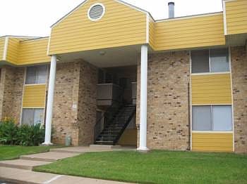4th image of 606 Arcadia St APT 1313