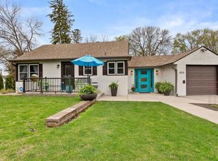 404 Oakwood Dr, Anoka, MN 55303