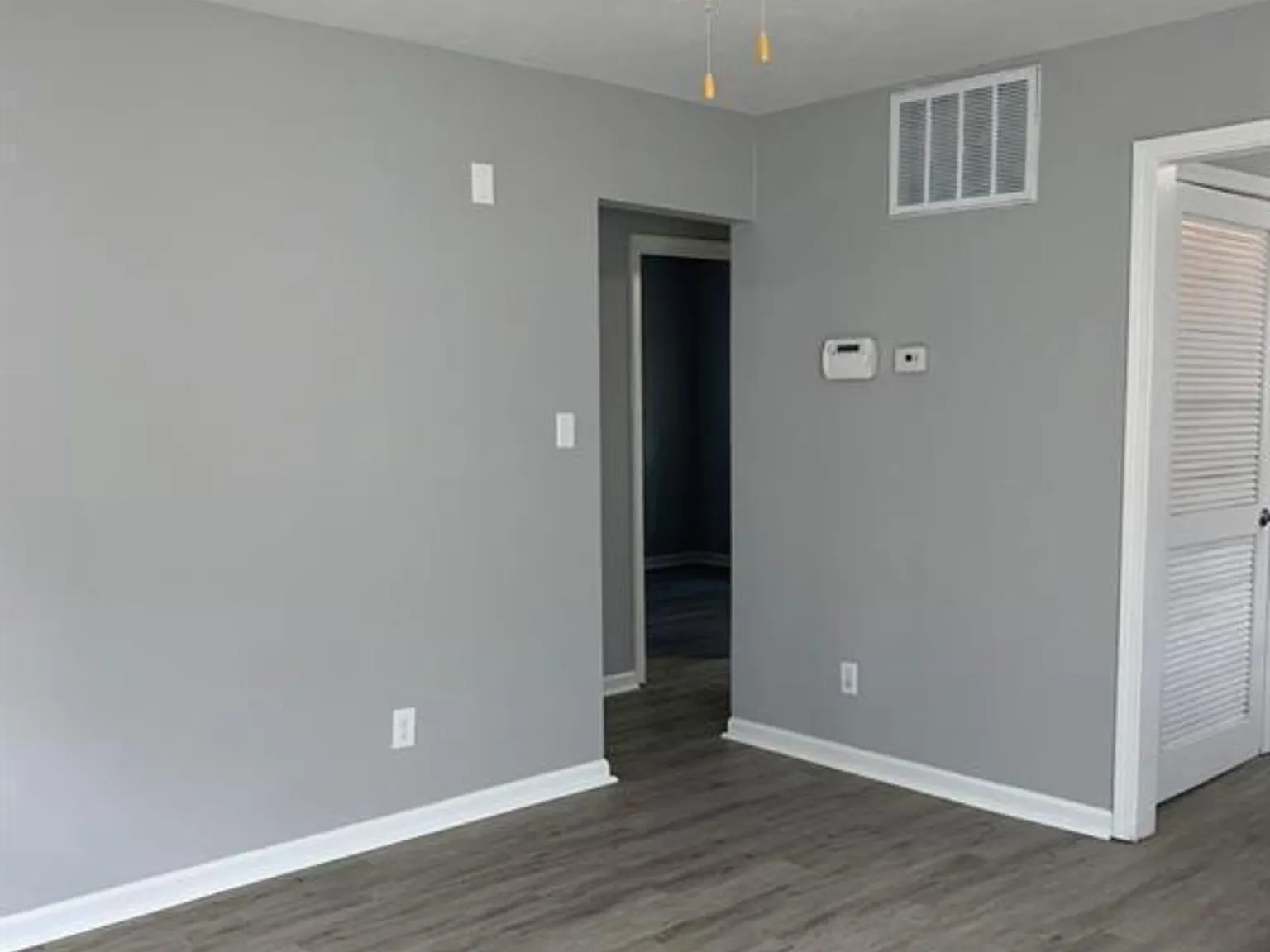 2 bed, 1.0 bath, 729 sqft, $1,125 — Photo 3