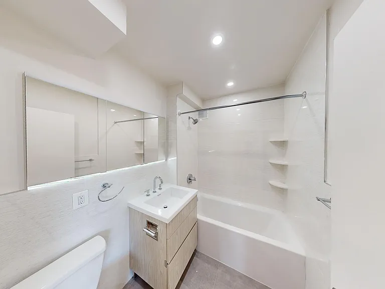 284 Mott St #2F — Photo 7
