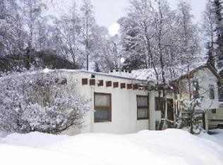 1513 Crescent Ave, Anchorage, AK 99508