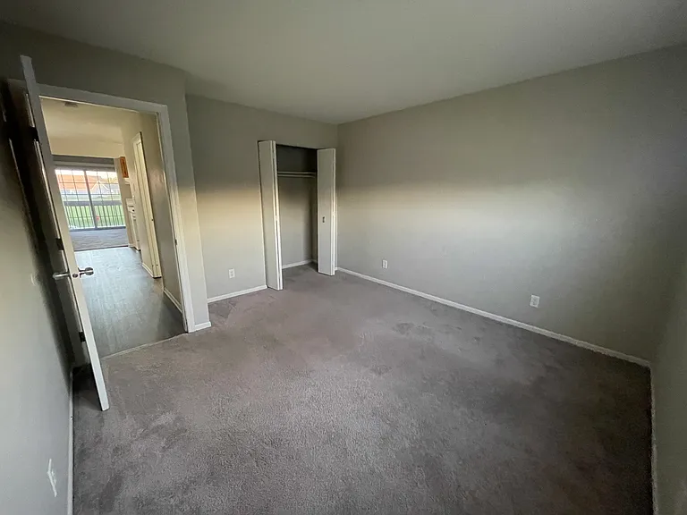 510 Meadowbrook Ln #4 — Photo 7