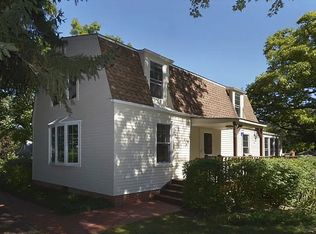 315 Devonshire Rd, Tower Lakes, IL 60010