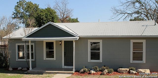 1st image of 733 S HILL AVE