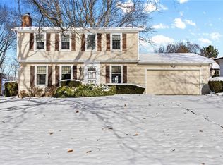 539 Fox Meadow Rd, Rochester, NY 14626