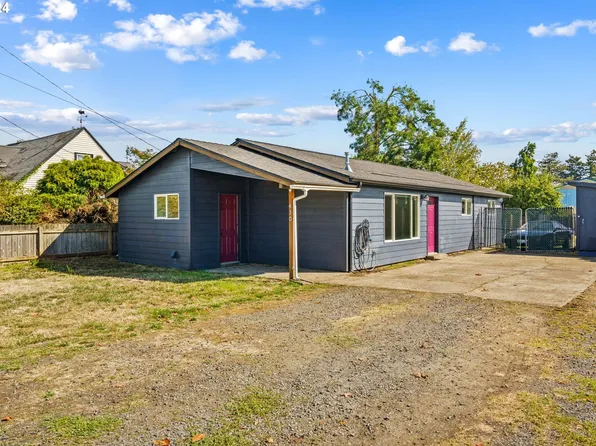 430 N 7th St, Harrisburg, OR 97446
