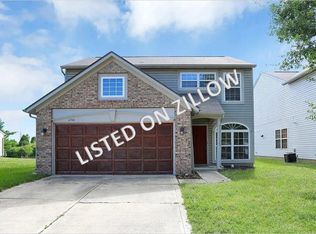 6744 Wimbledon Dr, Zionsville, IN 46077